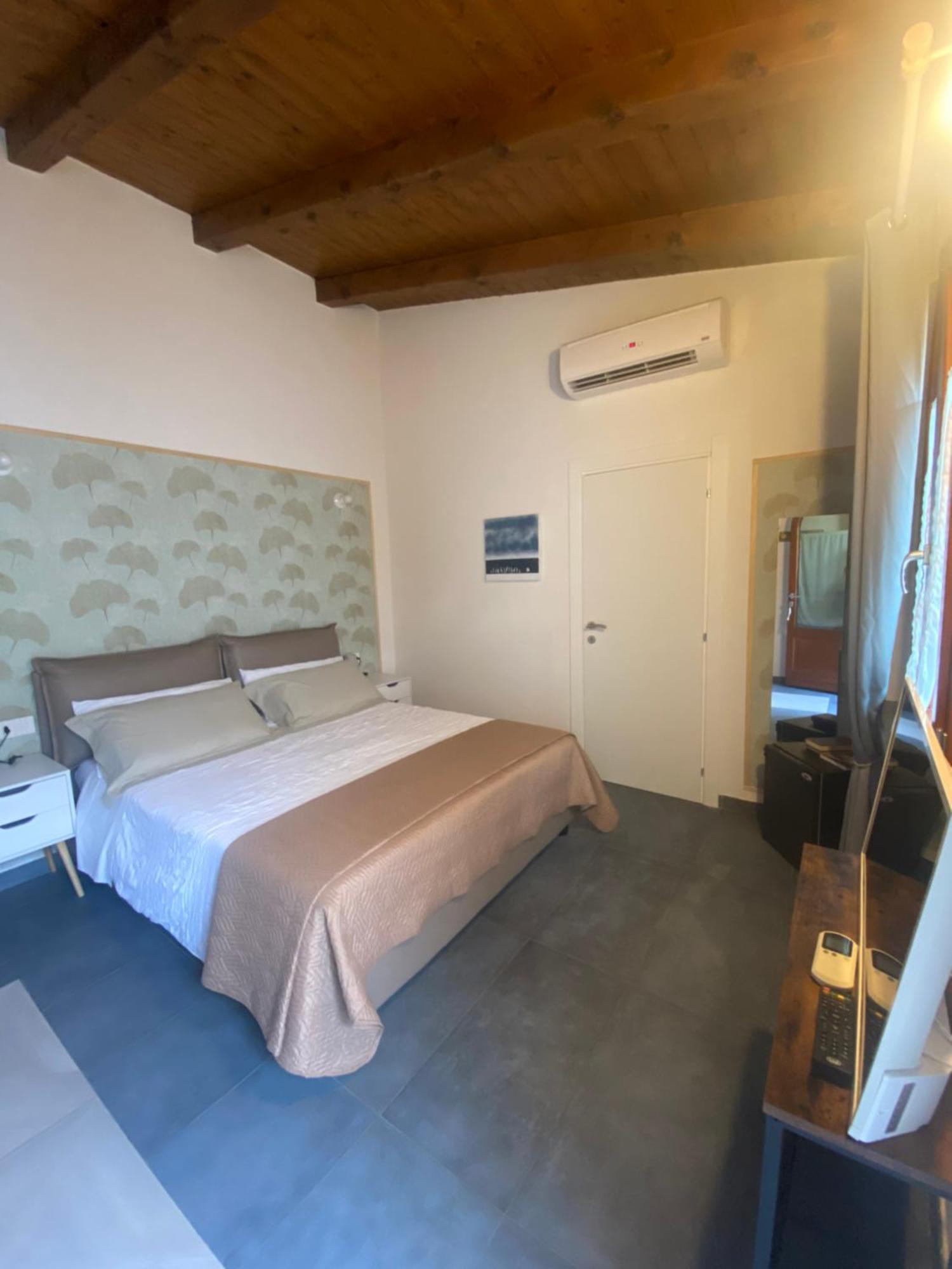 Casa Raffaela Hotel Марина ди Пиза Екстериор снимка
